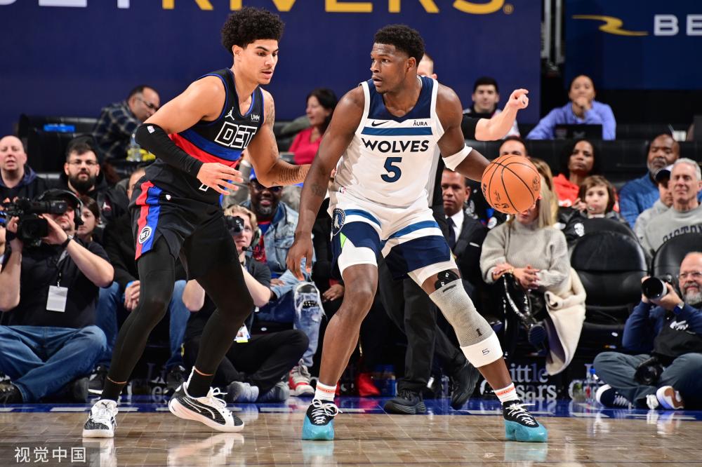 队友出现了 队友出现了