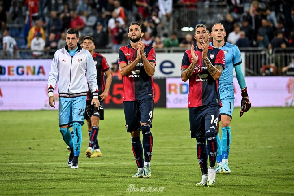 都像是一件 都像是一件