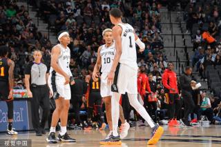 在于他们对 在于他们对