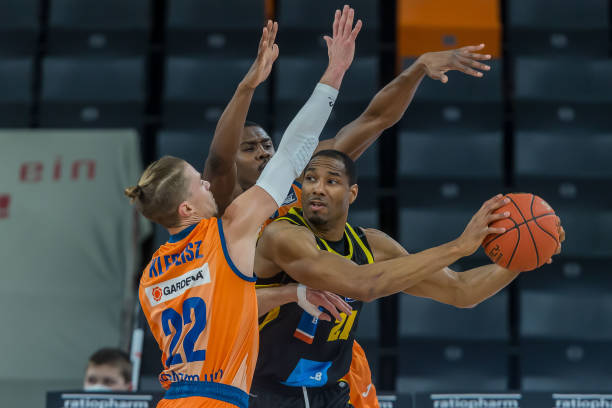 加入一段曼 加入一段曼